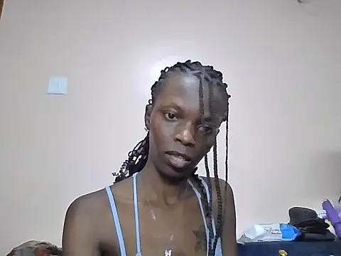 Gram-luxe stripchat live cam model