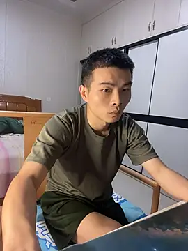 gutou001 stripchat live cam model