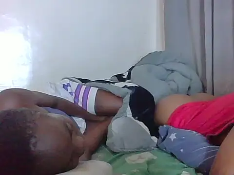 prettyshontel stripchat live cam model