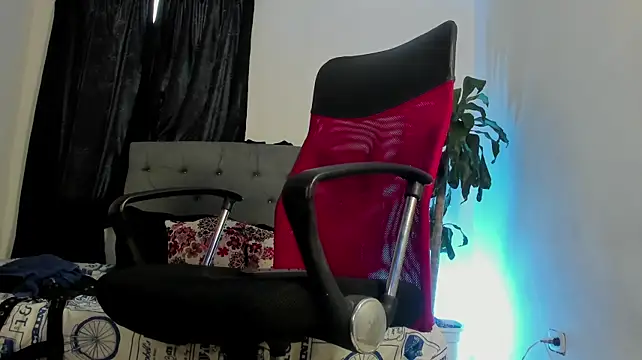MaximusClark stripchat live cam model
