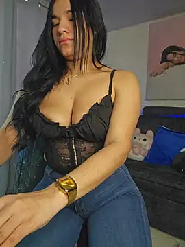 Lolitta_xxx stripchat live cam model