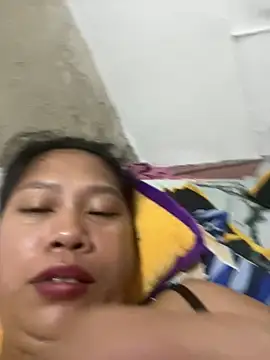 Pilipinalyn23 stripchat live cam model
