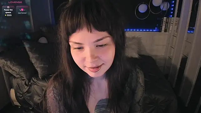 Maykinkya stripchat live cam model
