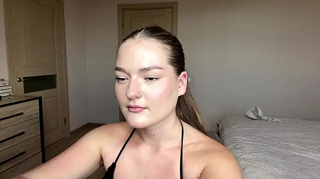 LizettoFortuna stripchat live cam model