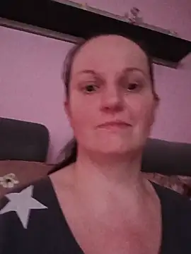 BustyLadyAlma stripchat live cam model