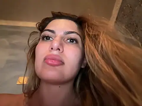 GumusGuray stripchat live cam model