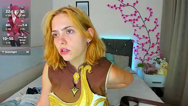 DellaRows stripchat live cam model