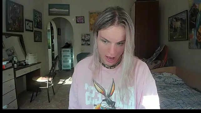 milliKira006 stripchat live cam model
