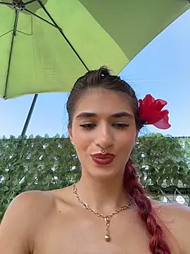VixenRosse stripchat live cam model
