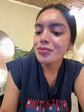 TS-SimplyTheBest stripchat live cam model