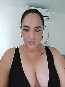 Miss_Agatha stripchat live cam model