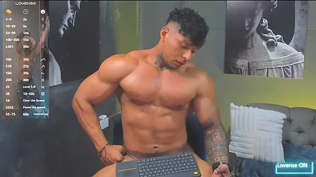 bradley_smith stripchat live cam model