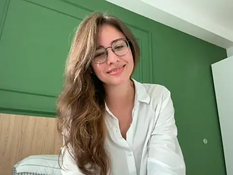 Clara_June stripchat live cam model