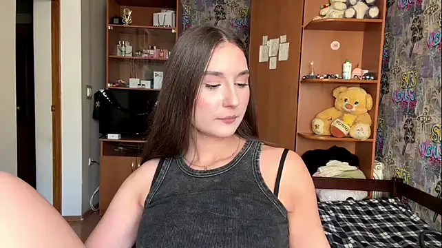 KittyNoSkirty stripchat live cam model