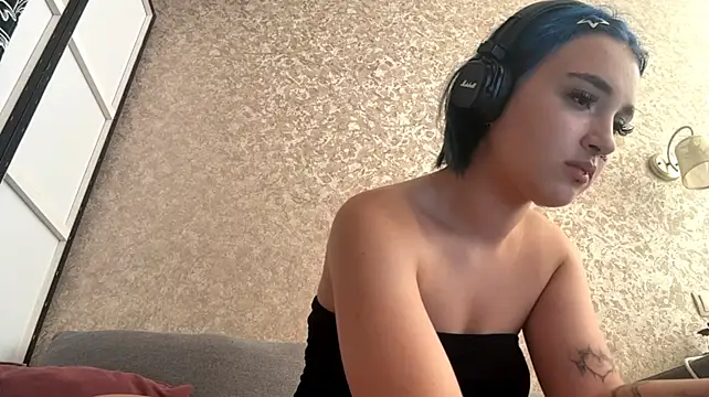 SharikaBabecki stripchat live cam model