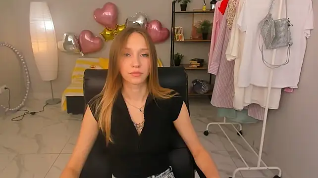 MakaylaHubbard stripchat live cam model