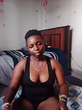 Yeybrit stripchat live cam model