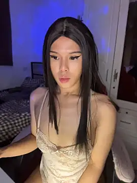 Plaxxxtique stripchat live cam model