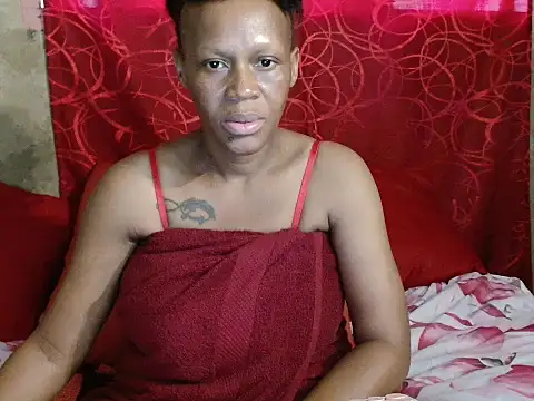 MistressShirleyXXX81 stripchat live cam model