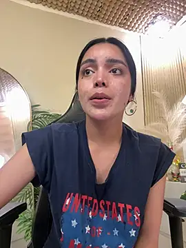 TS-SimplyTheBest stripchat live cam model