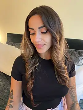 -Alisa stripchat live cam model
