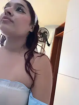 Emily_Harpeer stripchat live cam model