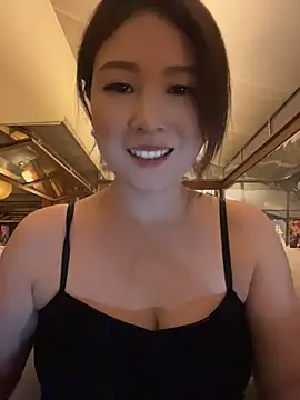 Lola666999 stripchat live cam model