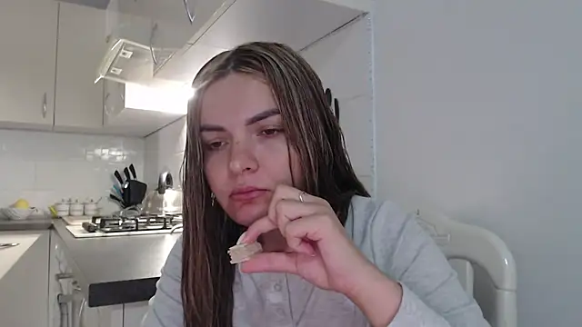 Isabelitta333 stripchat live cam model