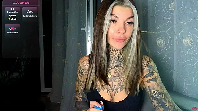 tattooedBabyy stripchat live cam model