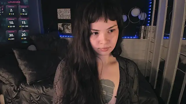 Maykinkya stripchat live cam model
