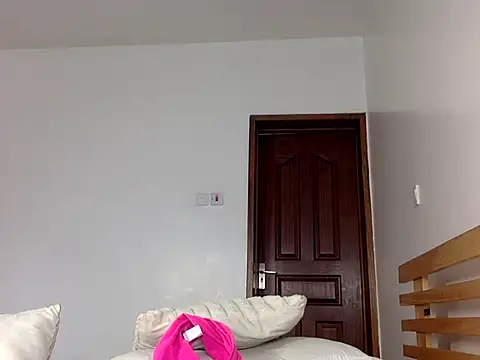 Mystique_noir stripchat live cam model