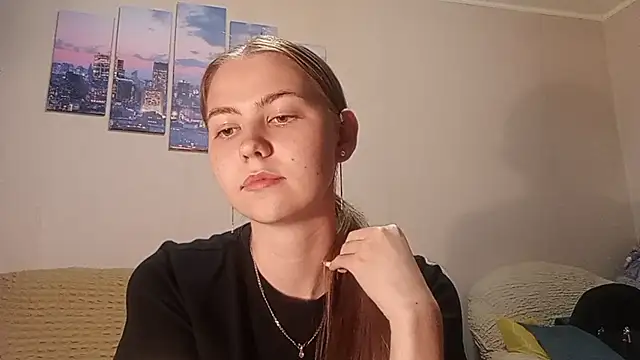 AnnettaHosaka stripchat live cam model