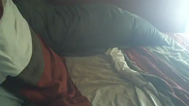 immikew1975 stripchat live cam model