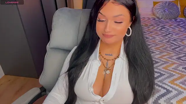 mygoddesshecate stripchat live cam model