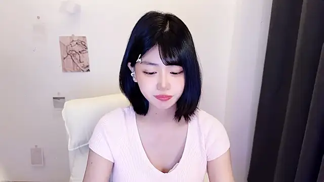 Kitteovo stripchat live cam model