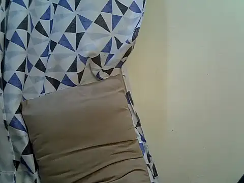 Simply_Naughty0 stripchat live cam model
