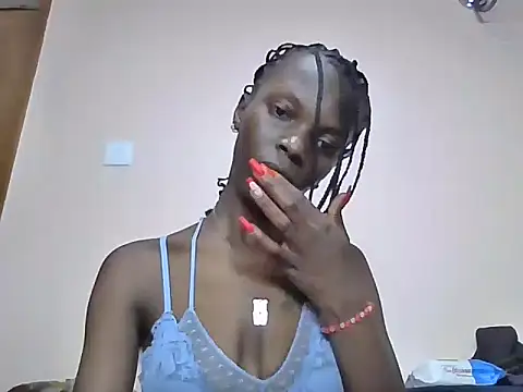 Gram-luxe stripchat live cam model