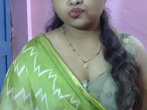 SHALINI_012 stripchat live cam model