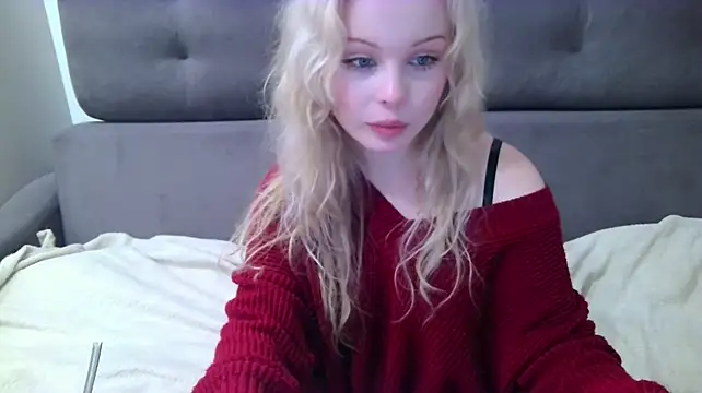 Stellamelow stripchat live cam model