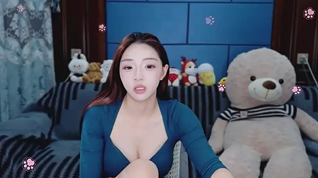 iio-You stripchat live cam model