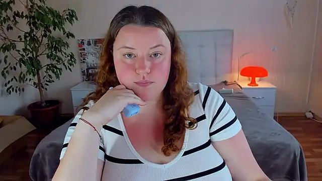 PolinaSalvatore stripchat live cam model