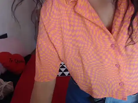 Emmatoo stripchat live cam model