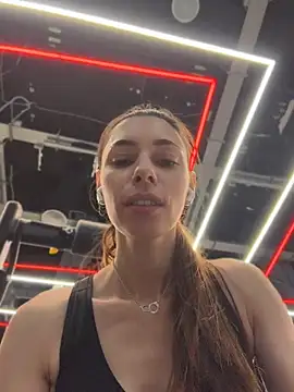 AmelieCrystal stripchat live cam model