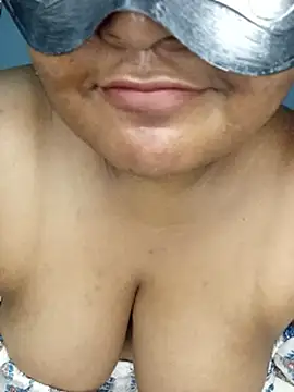 whitechubby07 stripchat live cam model