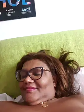 MorenaVanilla stripchat live cam model