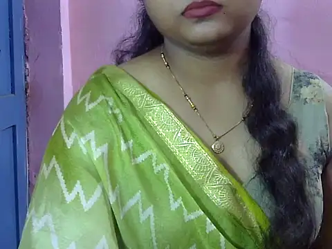 SHALINI_012 stripchat live cam model