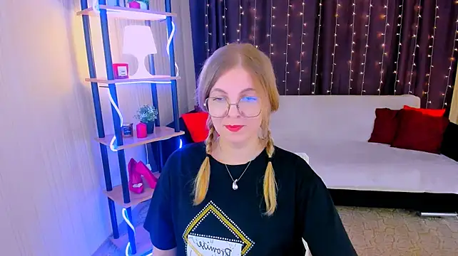 YourUniverser stripchat live cam model