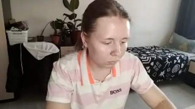 YadaSteiner stripchat live cam model
