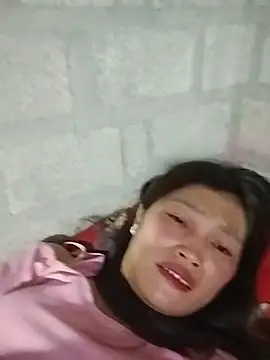 Buong-binh stripchat live cam model