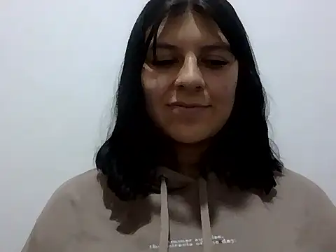 Kate-Pauhl stripchat live cam model